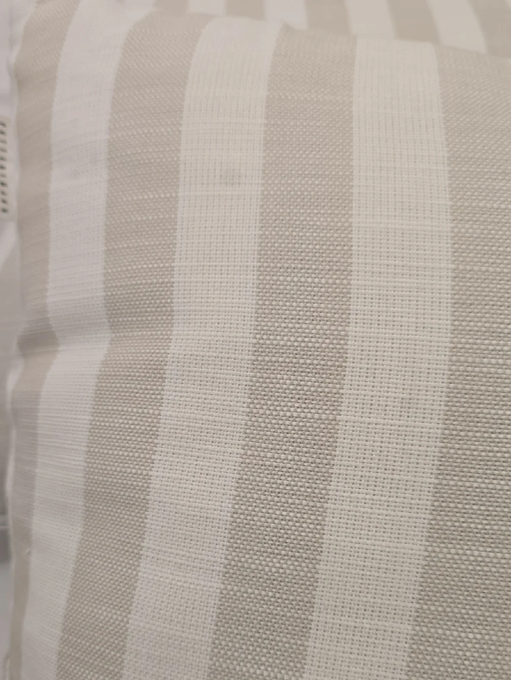 Potterybarn 2 Stripped Linen Decorative‎ Pillows
